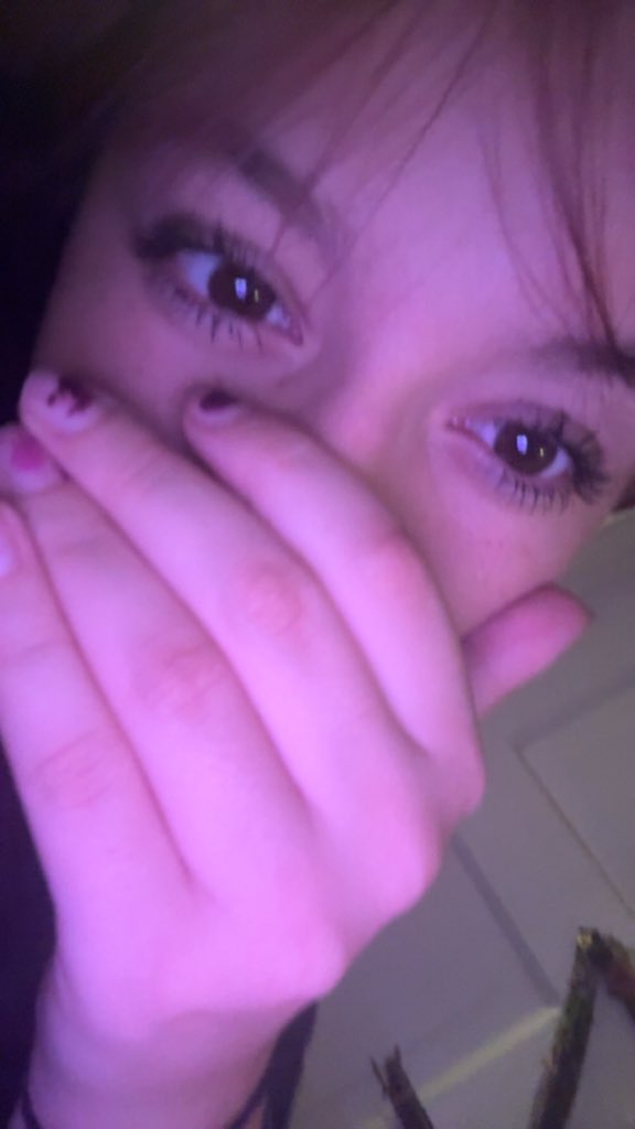 LaylaaSinz's tweet photo. I’m good for you I promise😜 #nsfstwt #nsfw #trades #9teen #teen https://t.co/hq4uKTNosP