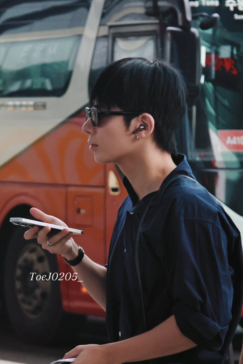 ToeJ0205_'s tweet photo. 260801 인천출국 
#투바투 #태현 #taehyun #テヒョン https://t.co/nXAZNgjKOE