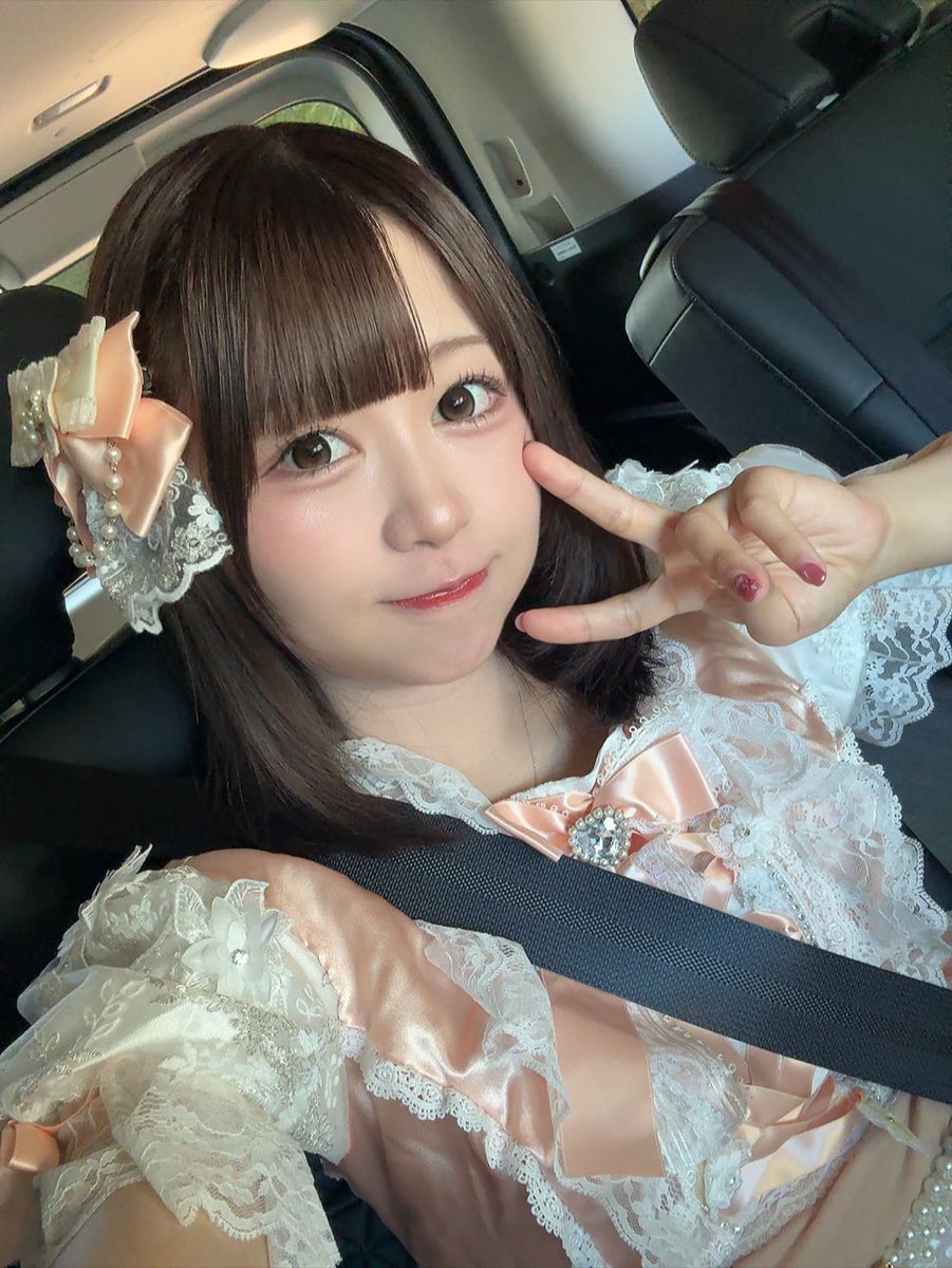 _tomoe_0722's tweet photo. 本日8月1日(土)午後1時から💓
ともぽんのおなかぽんぽん in城島高原パークです🥰

みんな遊びに来てね〜！！

あちいたんだから、水分補給など熱中症対策もしっかりしてね✊🏻 https://t.co/t0jrOqgme7