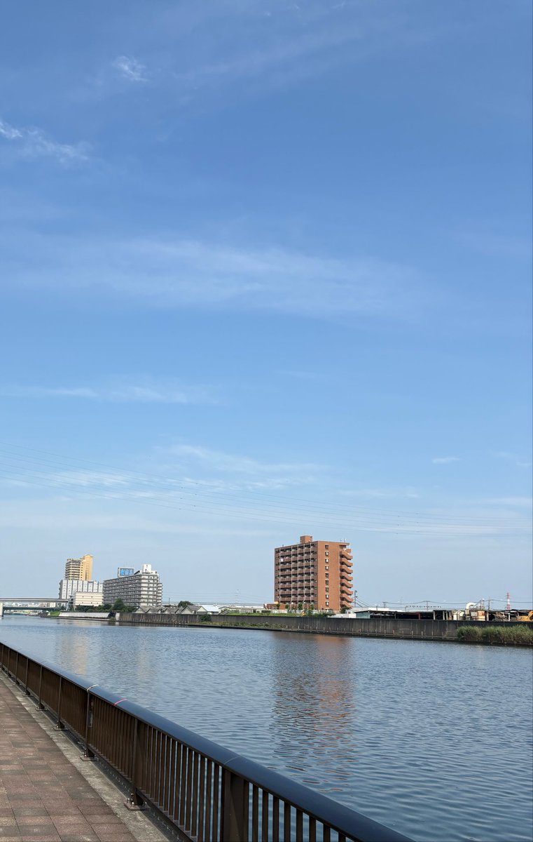 cocoatom777's tweet photo. リモートワークで体力ヤバそうだから走ってきた
リモートワークで体力ヤバかったから死にそうだった https://t.co/9vRmAaNNSG