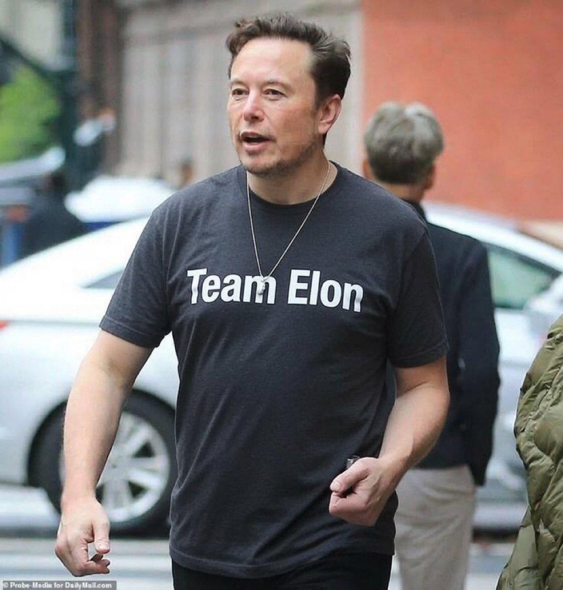 ElonMuskNewss55's tweet photo. Elon Musk once said:
    “When something is important enough, you do it even if the odds are not in your favor.”

Do you agree?

A. 100%
B. Sometimes
C. Not really
D. Depends on the situation https://t.co/dVGVqQXDPl