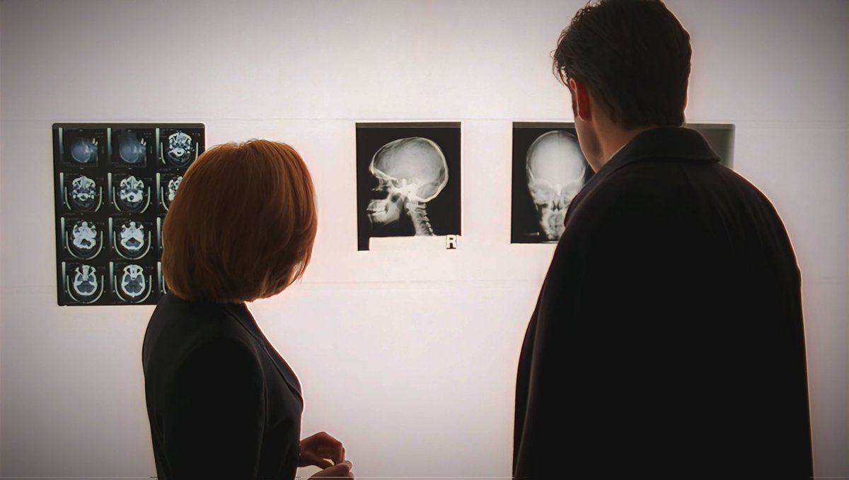 XFilesAesthetic's tweet photo. Mulder and Scully forever ♾️ https://t.co/1sk7nrIe1Q