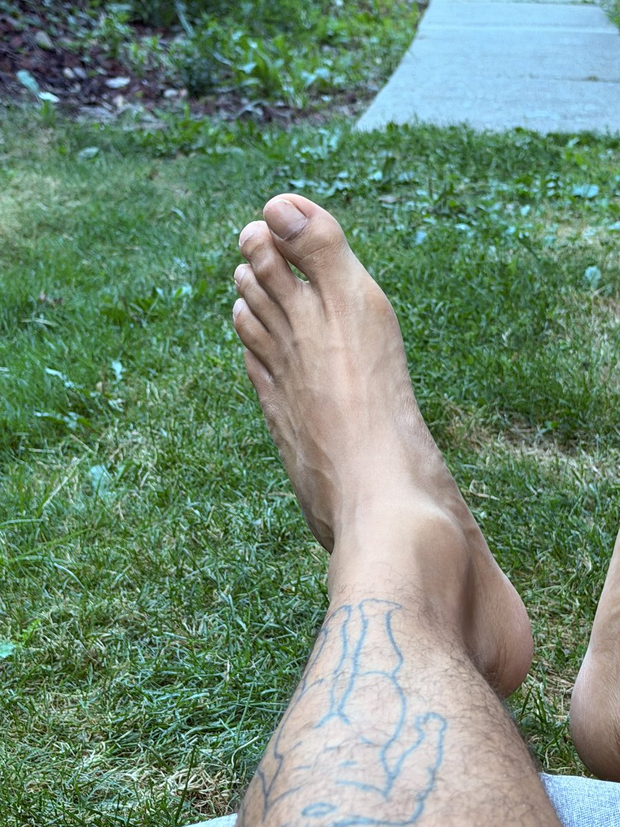 BigFootSize11's tweet photo. 🦍 https://t.co/MCFDpJBW7p