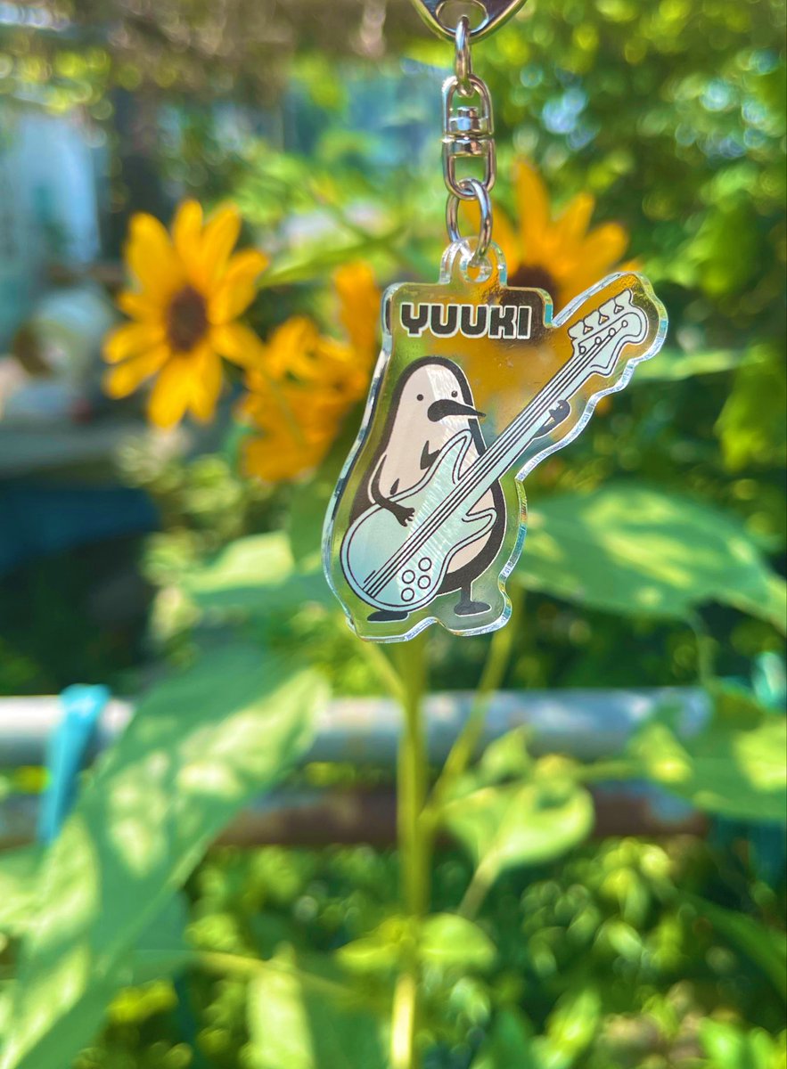 ShinShinSS39's tweet photo. ランニングの帰り道に🌻を発見

広瀬さんのアクキーを添えて😌 https://t.co/qDGkT7hWAL