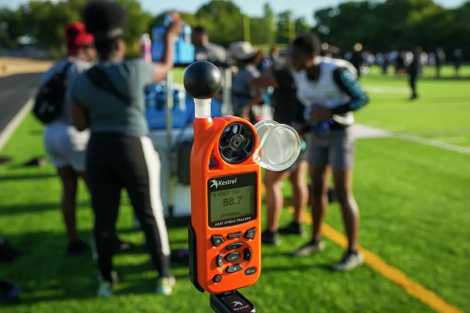 SportsDayHS's tweet photo. With preseason football practices beginning Monday for many schools, coaches will have to plan around the heat, as the UIL's WBGT mandate begins ☀️ | #TXHSFB

Read more from @DMNGregRiddle here: https://t.co/yNRBQH08mp https://t.co/eQpblnoPst