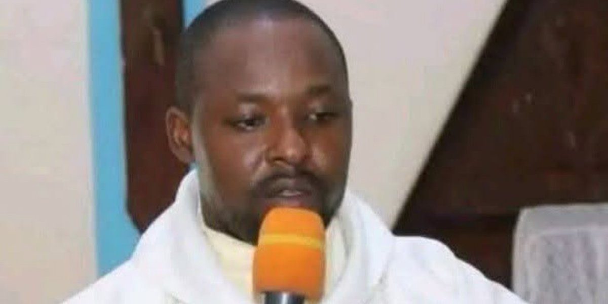 CatholicArena's tweet photo. NIGERIA 

Fr. Samuel Opeyemi Oyetoro has been STABBED to death in Kogi State https://t.co/HpXpfupnaF