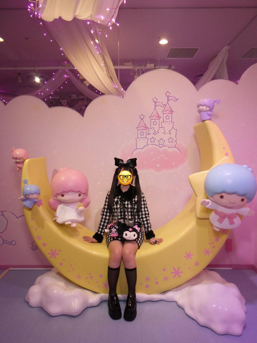 nyaxy_o's tweet photo. にゃしさんとクロミお揃いだー♡ https://t.co/xBsCpuGg8p