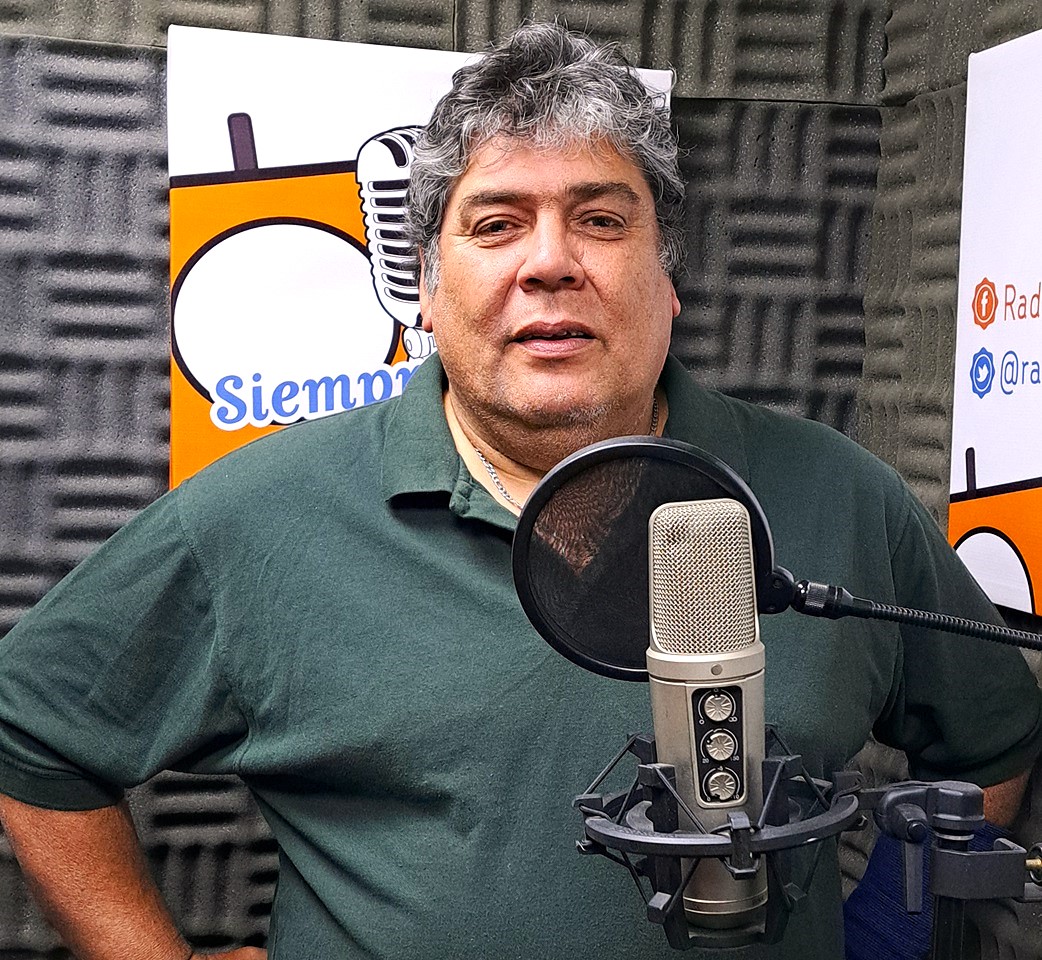 radio_festival's tweet photo. Para esta hora del día! La compañía de #RadioFestival es junto a la simpatía de nuestro “Tayo” #ClaudioBustamante y #AlexisGatica
Encuéntranos en:
📲 #FestiWasap +569 5372 9325
🔵 X / Instagram/ TikTok @radio_festival
📻🎙 127 AM/ 93.7 FM / https://t.co/vOFyr0Aj98 https://t.co/2gLE2PqZAp