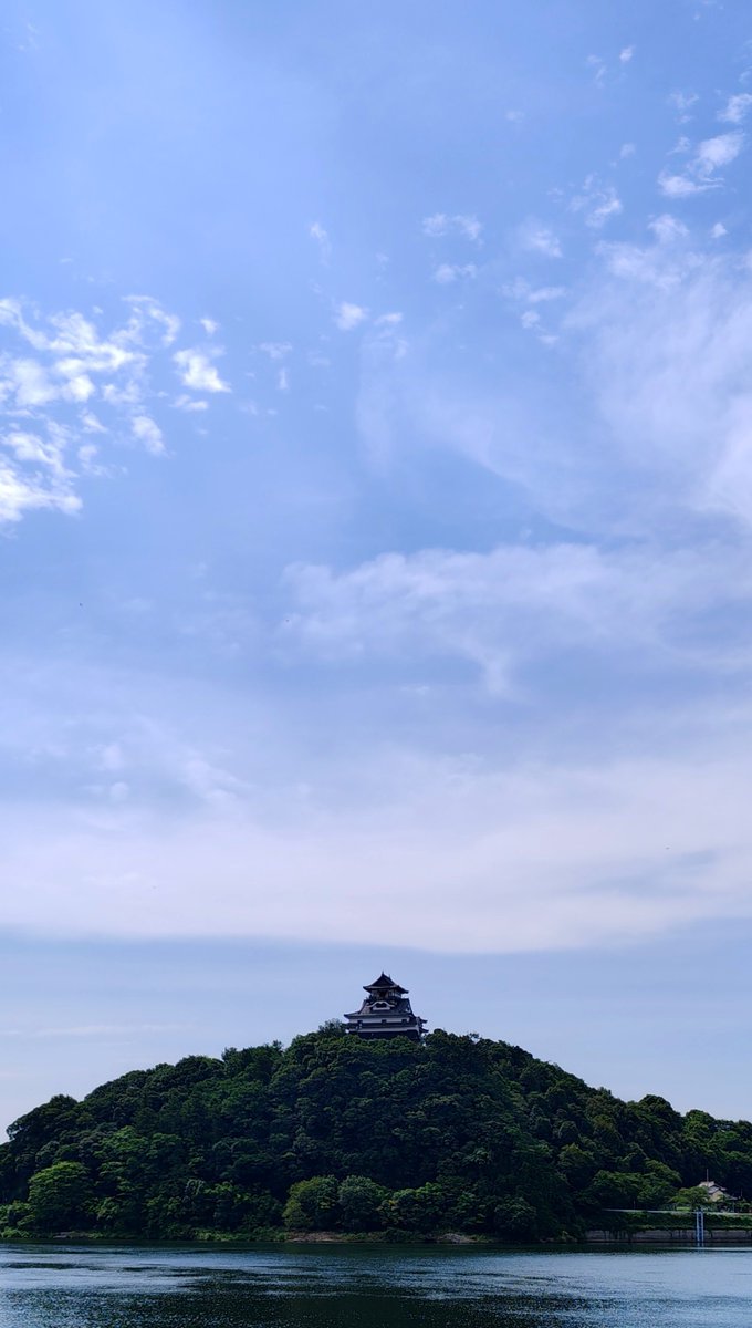 isa_1313's tweet photo. Inuyama castle today
今日の犬山城　セミの大合唱が暑いのに拍���をかけてる感じ😅夏やねぇ☀️🏯😊 #犬山城 #犬山 #Inuyama #Inuyamacastle #今日の犬山城 https://t.co/VUJXIKjRcn
