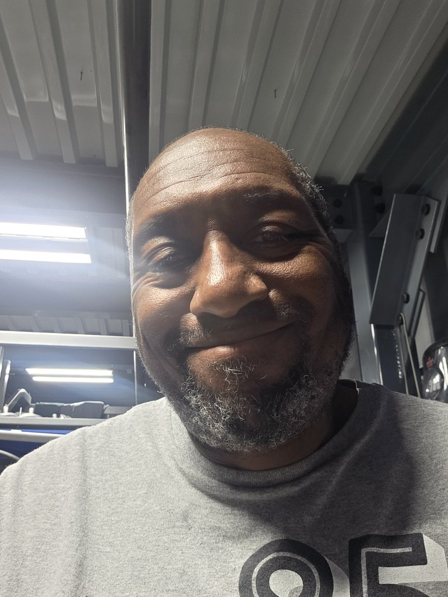 Lethallonnie's tweet photo. One more hour to go at work!! #LonLucciano #BellStrong🔔💪 https://t.co/c6ois99F4w
