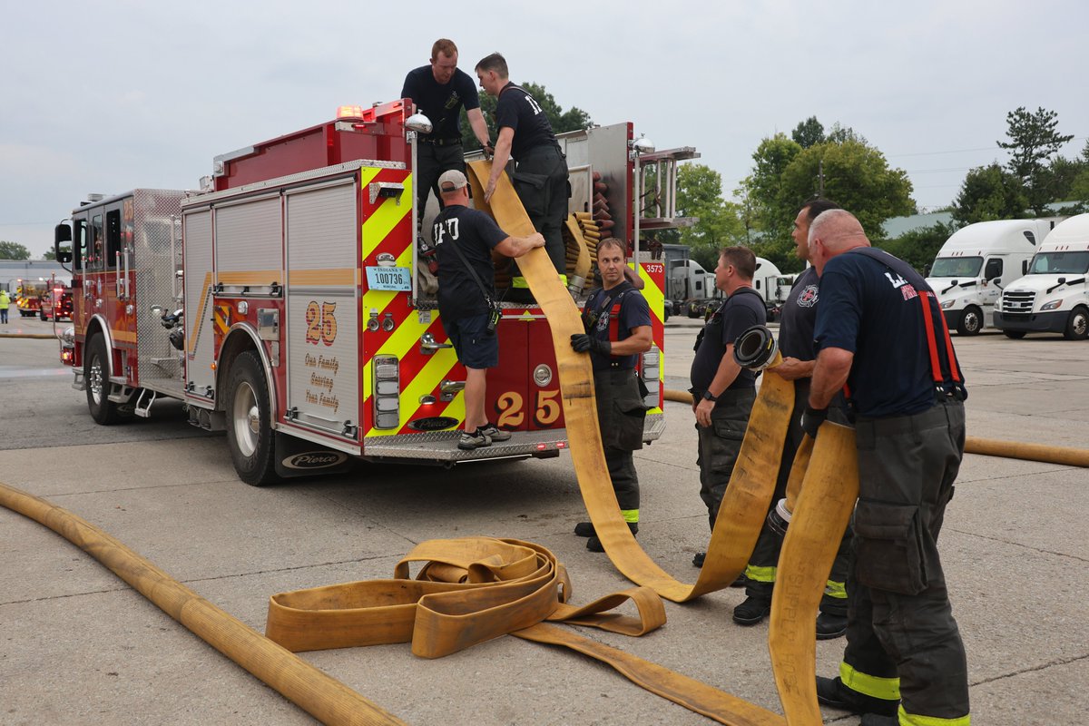 IFD_NEWS's tweet photo. manage as it is... without having your water supply cut off by someone purposely driving over your supply line. https://t.co/YIxJYRMue4