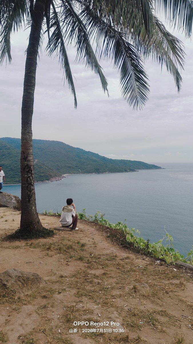 Deaninhust's tweet photo. Da Nang and Hong Kong https://t.co/uTfdRFyotZ