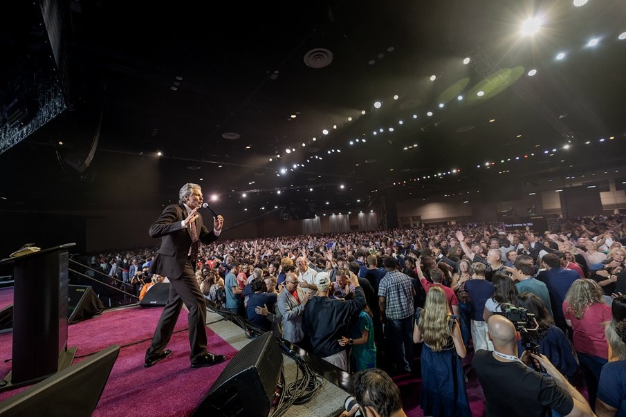 COGHQ's tweet photo. More scenes from our Friday night serv ice with @Jentezen and the Mass Youth Choir. #cogga26 #empowered https://t.co/Rkv4xN36Yl