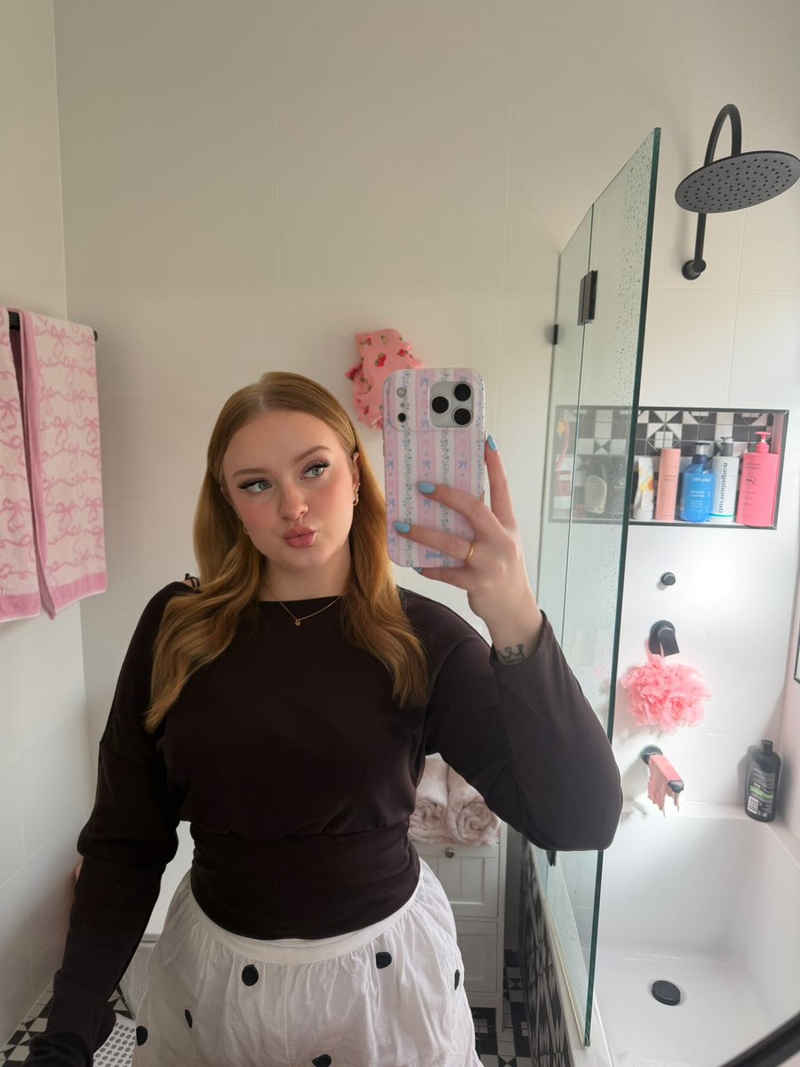 chellylxi's tweet photo. I don’t even have to try 🥱 https://t.co/RFIuxKt1qL