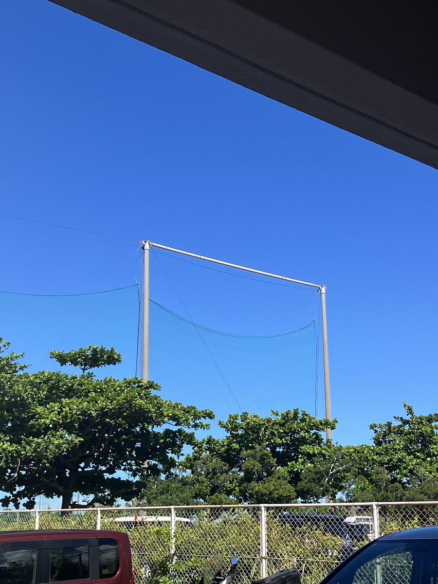 chatan_daikichi's tweet photo. おはようございます 
大吉北谷店です✨ 

現在気温は30℃☀️

8月スタート🥳
夏も本番になりました😆
来週にはまた台風も来そうなので、お出掛け日和を楽しみ下さい

本日もよろしくお願いします😁
#企業相互フォロー 
#企業公式冬のフォロー祭り 
#いいね 
#沖縄 
#北谷 
#買取 
#リサイクルショップ https://t.co/mWGsEI9qGZ