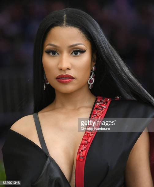 gagcitySHERRIF's tweet photo. FACE CARD NEVER DECLINES… 

JUST CHECK THE GETTY 
#NICKIMINAJ 

#QUEENOFRAP

#MINE ❤️🤝 https://t.co/iLD2V4S4Rt