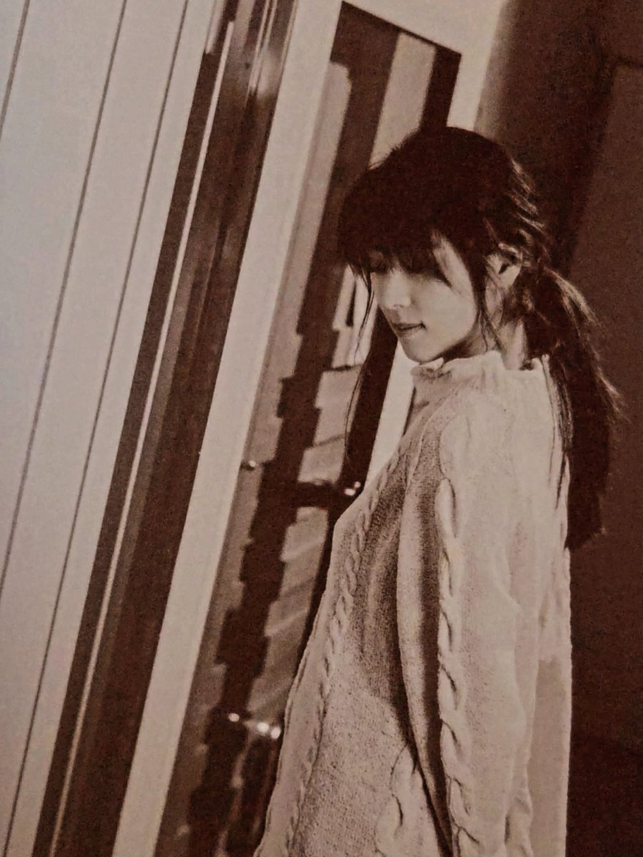 ZARD5552's tweet photo. 言葉はいらなかった
愛している
のサインだけで
フォトグラフ 砂に足跡つけてほら君が笑ってる https://t.co/jgxIalUFWl