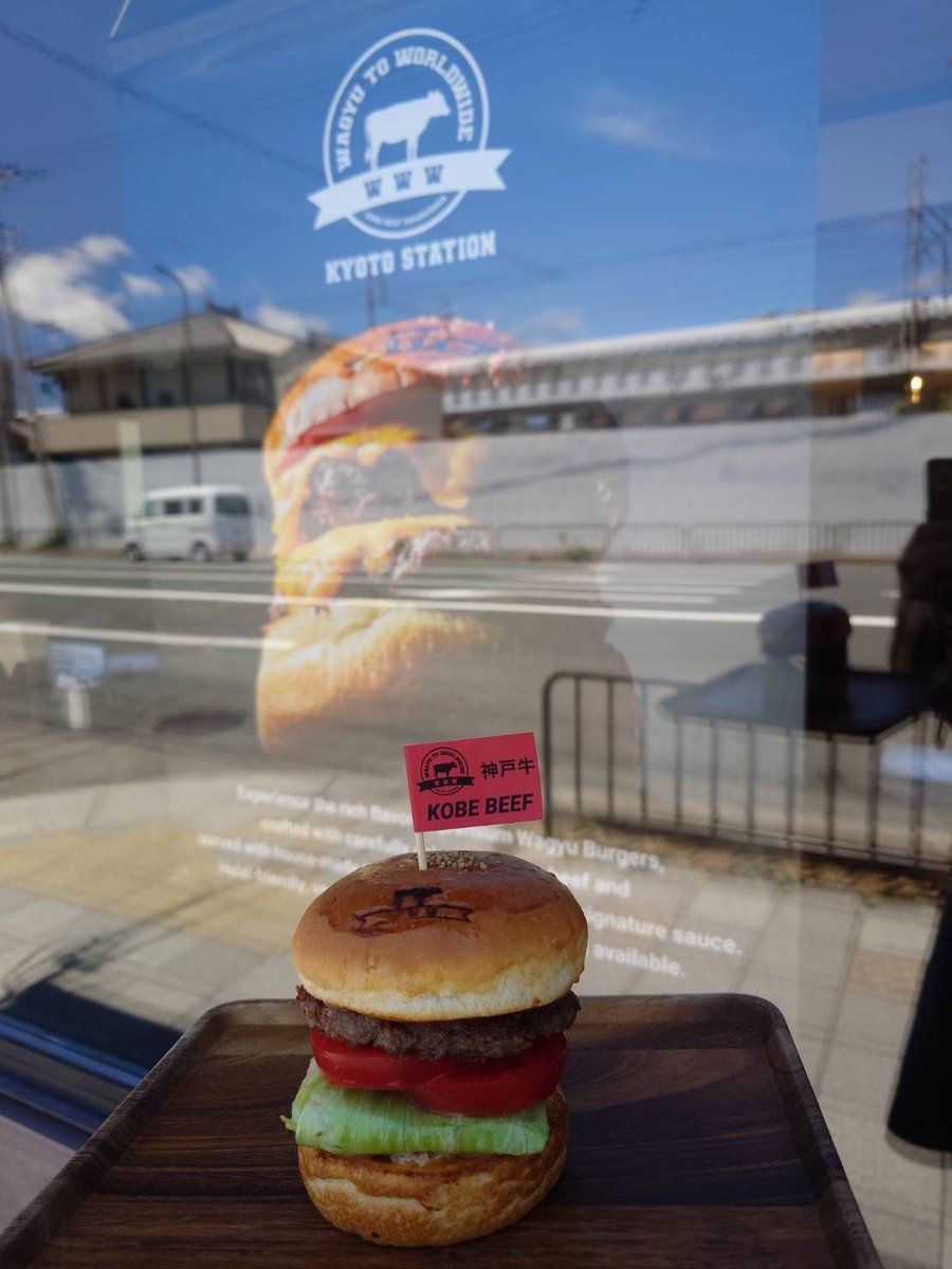 www_k_station's tweet photo. Kobe beef Wagyu burger 🍔, perfect before or after teamLab Kyoto.
Reservations are recommended during busy periods: https://t.co/cdOSrGoi7P
#kyoto #teamlabkyoto #wagyu https://t.co/QcspVV76c5