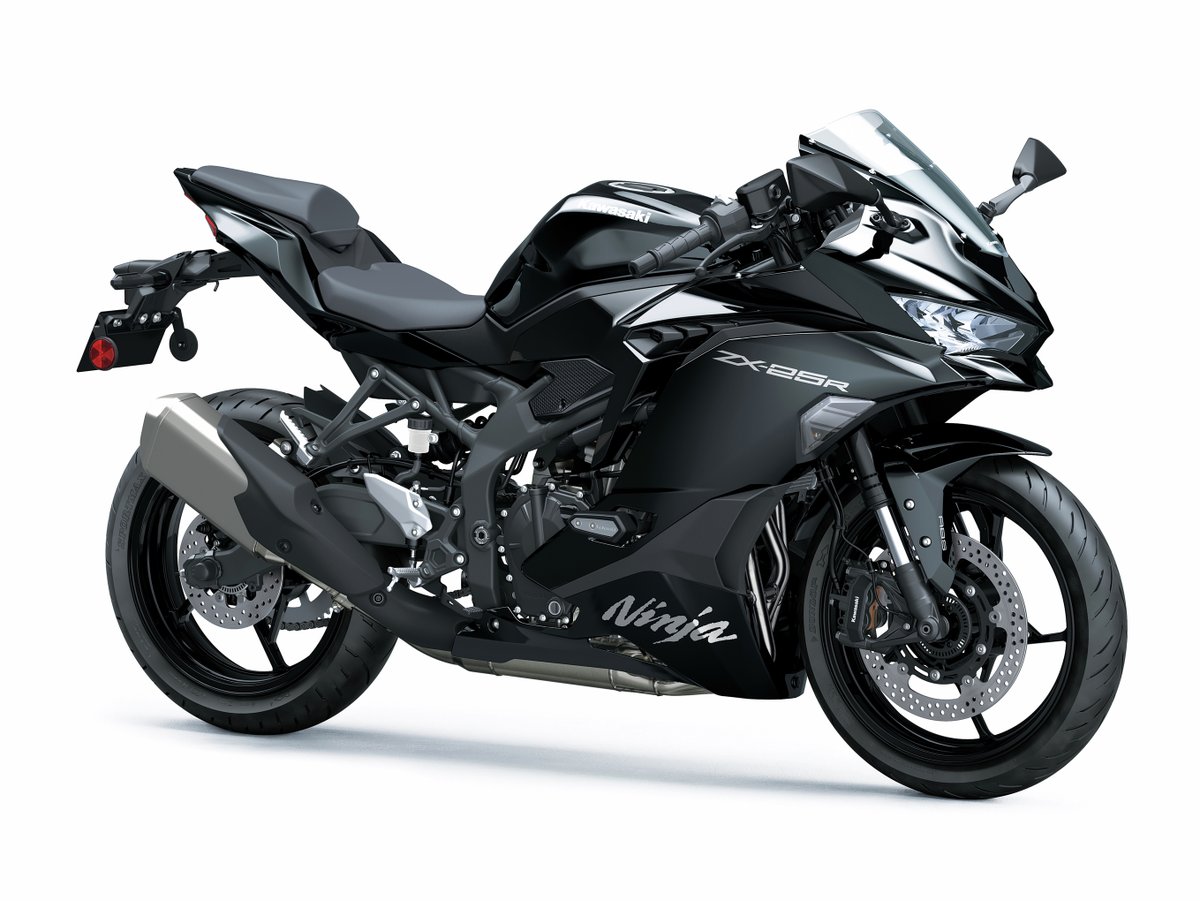 Kawasaki_JPN's tweet photo. ／
Ninja ZX-25R SE、Ninja ZX-25RR
本日8月1日が発売日！
＼

高回転まで駆け上がる並列4気筒エンジン。
Ninja ZXシリーズの名にふさわしいパフォーマンスを備えています。

Ninja ZX-25R SE：メタリックスパークブラック
Ninja ZX-25RR：ライムグリーン

#カワサキ #ZX25R https://t.co/K72B6rnZRf