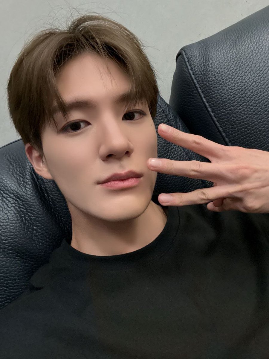 Leejeeno's tweet photo. Jeno's selca in August 2025. https://t.co/pXiz5GwuFI