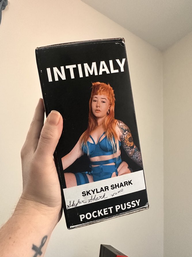 _Skylarshark's tweet photo. GIVEAWAY!! 
DM to learn how to enter!  
$15 = 1 ticket https://t.co/UXjqAOtbge