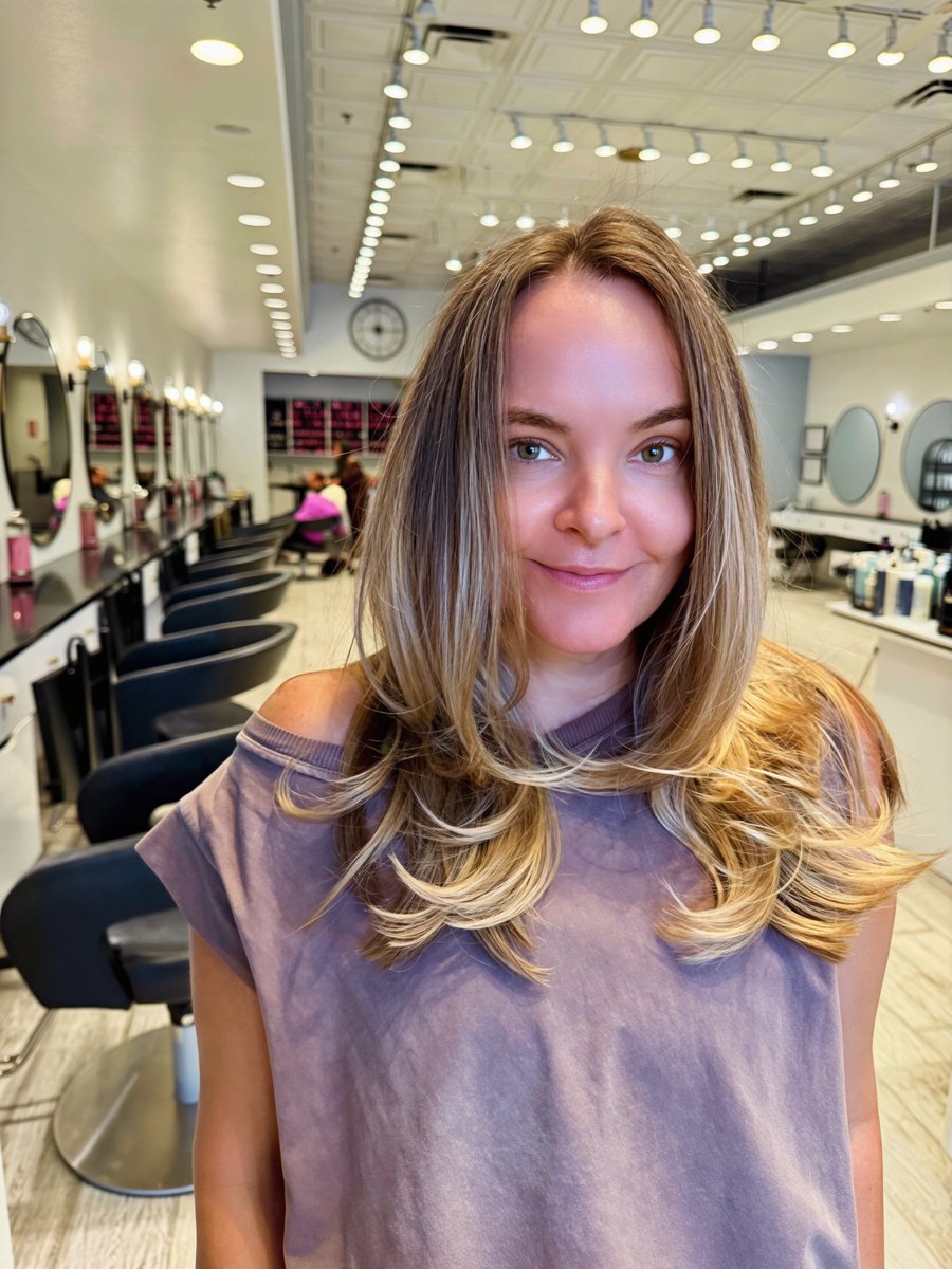AngelaBelcamino's tweet photo. Can’t tell you how much I appreciate all the support and love in the replies to the post below.

On a completely unrelated note…

I just got my hair done, and I can confirm with 100% certainty:

My forehead is real. https://t.co/yr0y6uBDYP