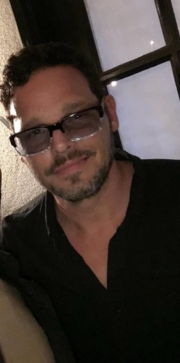 bestofjchambers's tweet photo. i miss him so much... 😣
justin chambers in a new photo!!! https://t.co/MB7UrH2k3m