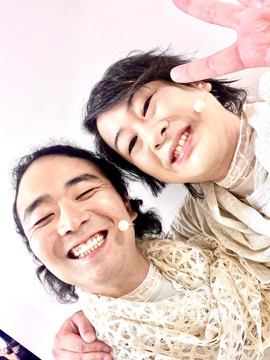 masa0927masa's tweet photo. マサです！
初日が明け無事A、B班の公演が終わり、「巌」として千秋楽でしたが最後まで
#ビヨンドドーン
最高のものになるよう尽力したいと思います！
回替わりキャストで毎公演色んなカラーがあります！
是非遊びに来てください！
リュウとの舞台で初共演は感慨深く勉強になり楽しかったです！
ラブ！ https://t.co/iT2hdGZ811