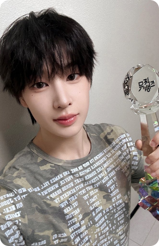 Id17pics's tweet photo. idntt kids return musicbank win Event Objekt

Summer26   221

#idntt #아이덴티티 #itsnotover 
#곽기웅 #kwakgiwoong https://t.co/RcykRH2g0l