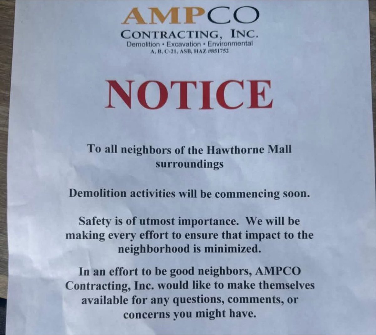 parkercollinstv's tweet photo. The Hawthorne mall is finally set to be demolished. The city says work must start by August 14 due to a court order. It’s been empty for more than two decades. https://t.co/nyLItplEnF