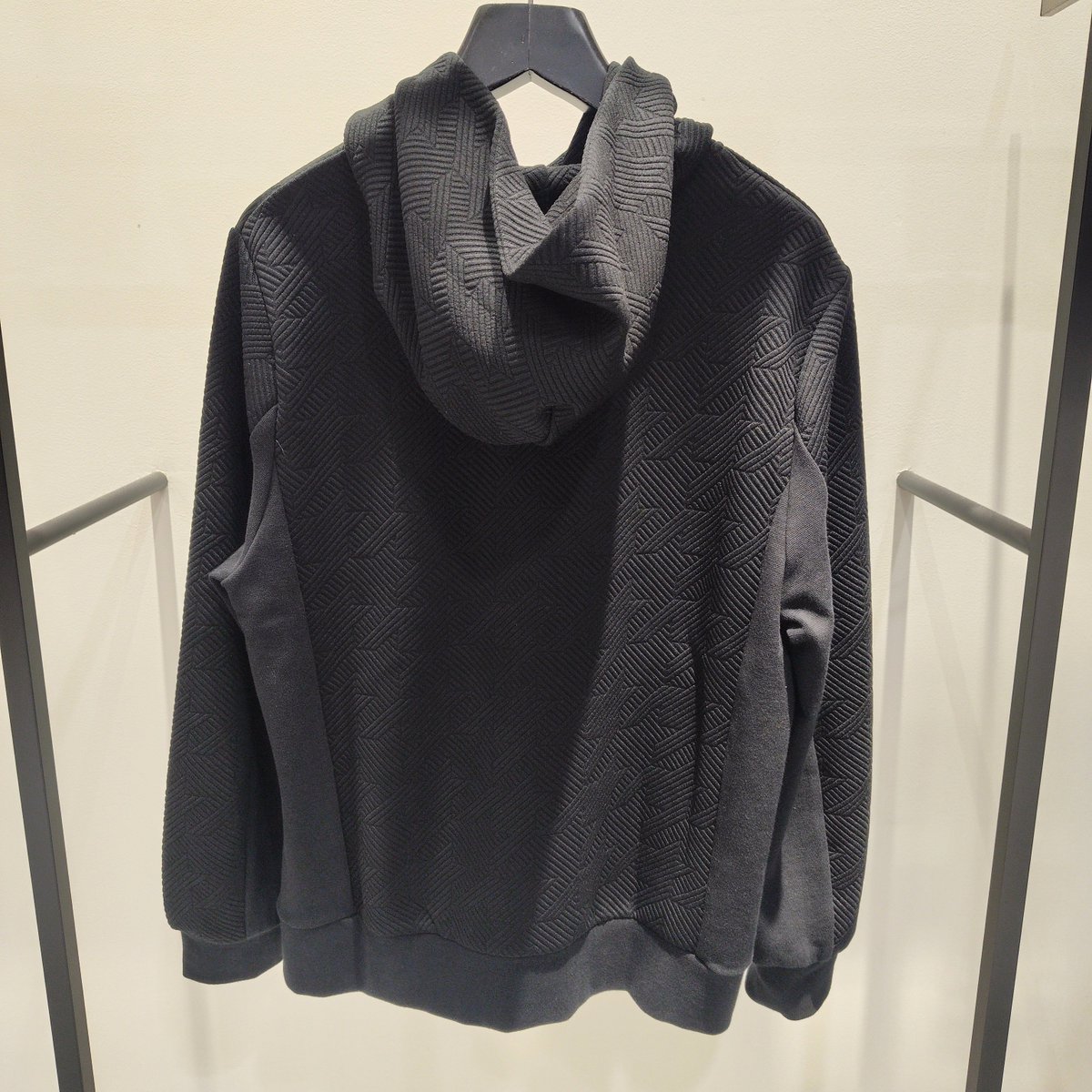 fZ8FB9eqxvlyNap's tweet photo. 【BUFFALO BOBS】
SANPIETRINI-HOODIE
#buffalobobs
#バッファローボブズ https://t.co/UeZWlJ5trQ