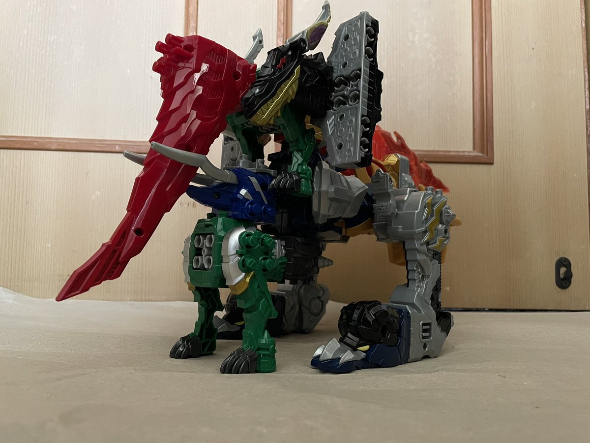 arizigokusecond's tweet photo. 騎士竜のプレイバリューを舐めちゃいかんよ https://t.co/0MSt8GX7mD
