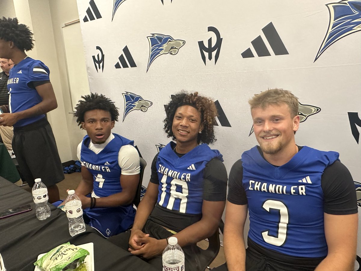 GMilbrandt_CHS's tweet photo. Great Showcase for CUSD football with Wolves front and center! https://t.co/ksQiGtPUrS
