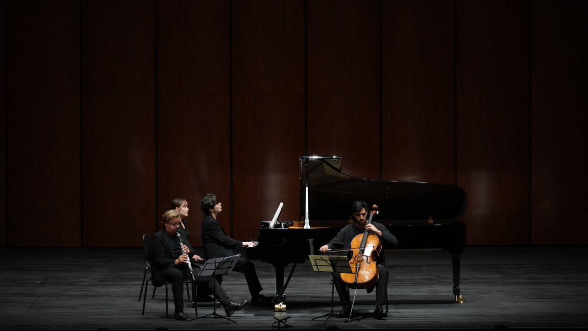 SeongJinCho's tweet photo. An invigorating time in Korea making music with my wonderful colleagues! Thank you all for your support!

#WenzelFuchs
#KianSoltani
#DaishinKashimoto
#StefanDohr
#KyoungminPark

#LotteConcertHall
#Credia https://t.co/KGmAYsuwWQ