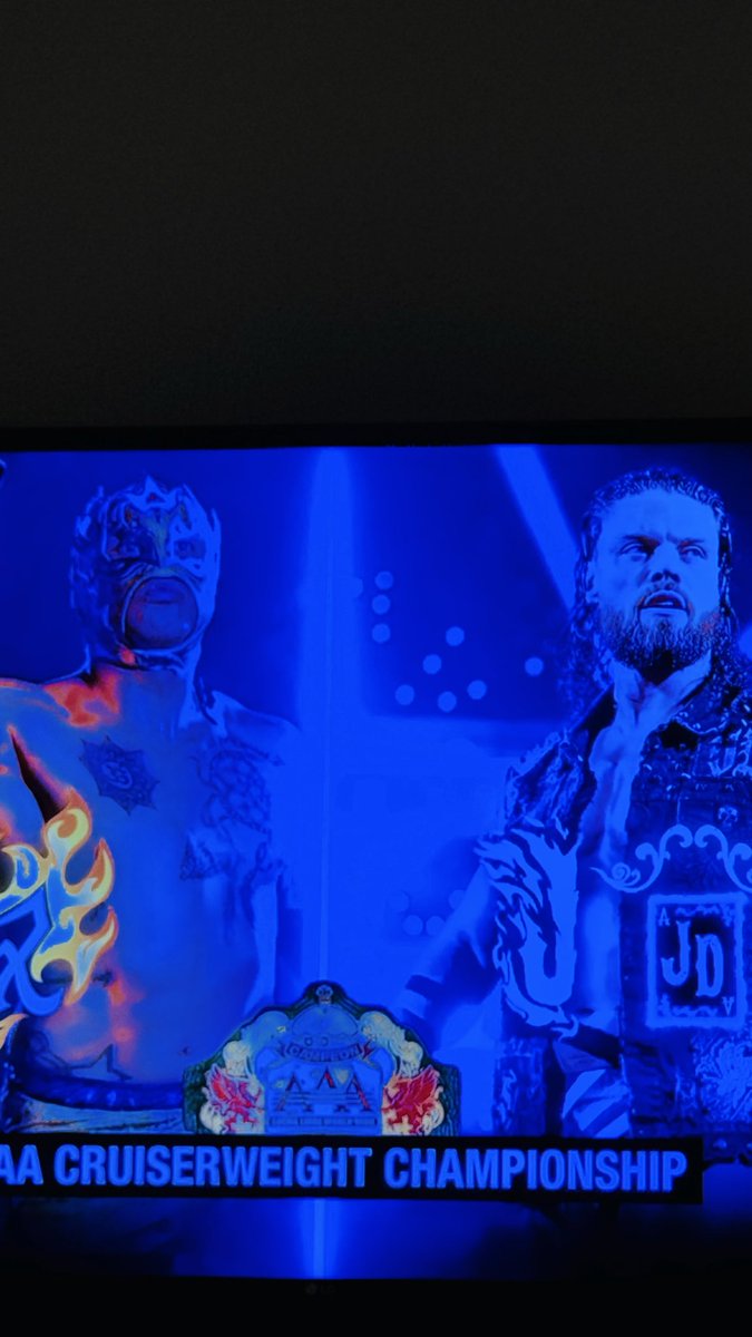 SK202689's tweet photo. Actually enjoy the fact #wwe are marketing AAA titles on #smackdown  first the tag titles and now the cruiserweight title 💯 https://t.co/gzT3G7nA4B