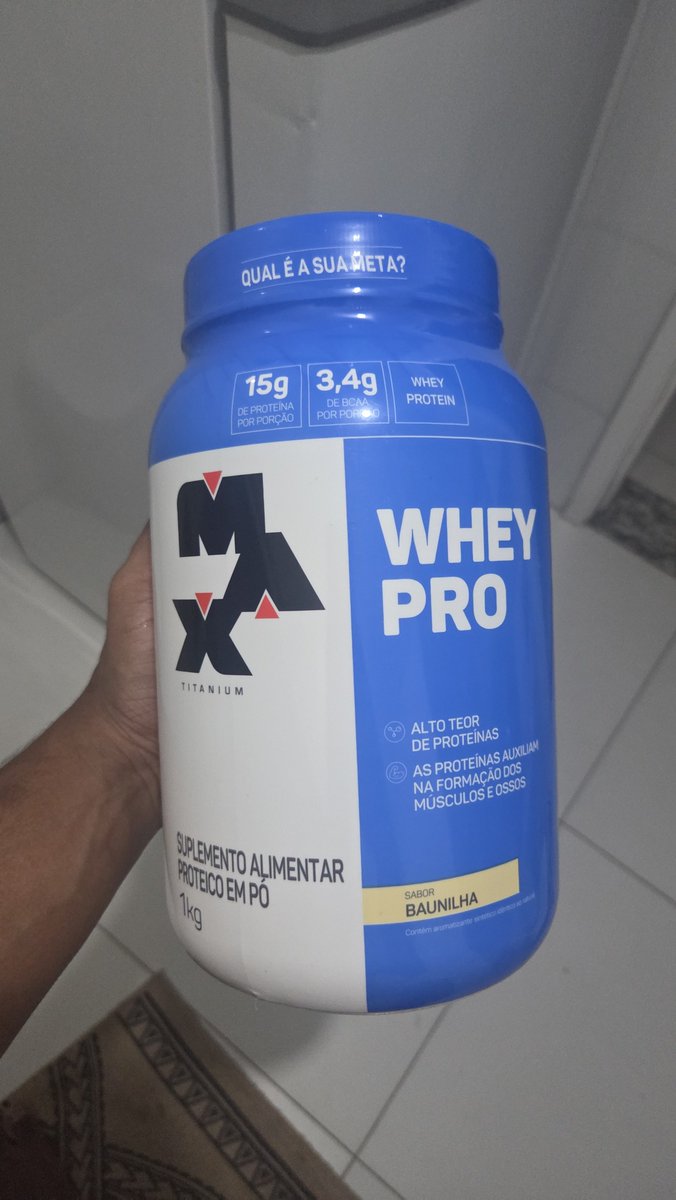 ameliaobserva's tweet photo. minha meta é conseguir viver uma vida feliz e estável fazendo oque eu gosto obrigado por perguntar whey protein max titanium sabor baunilha https://t.co/UBmSXJgeUy