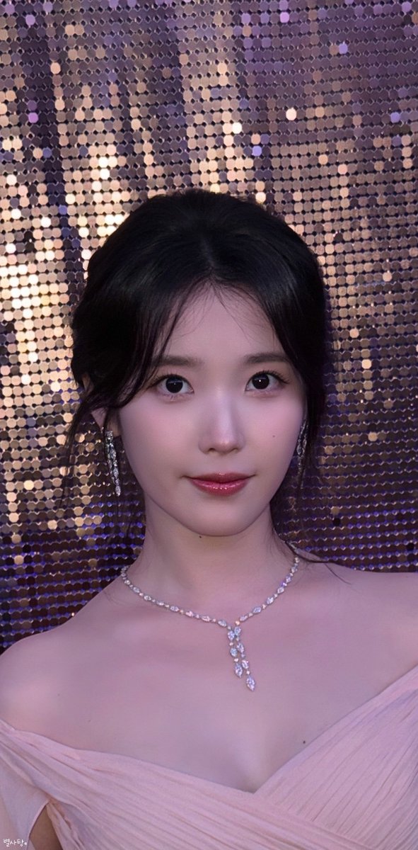 LiXin13's tweet photo. 📱아이유 인스타 배경화면 -2
📱IU Instagram Wallpapers -2
⠀
#아이유 #IU https://t.co/RlbfHQri5h