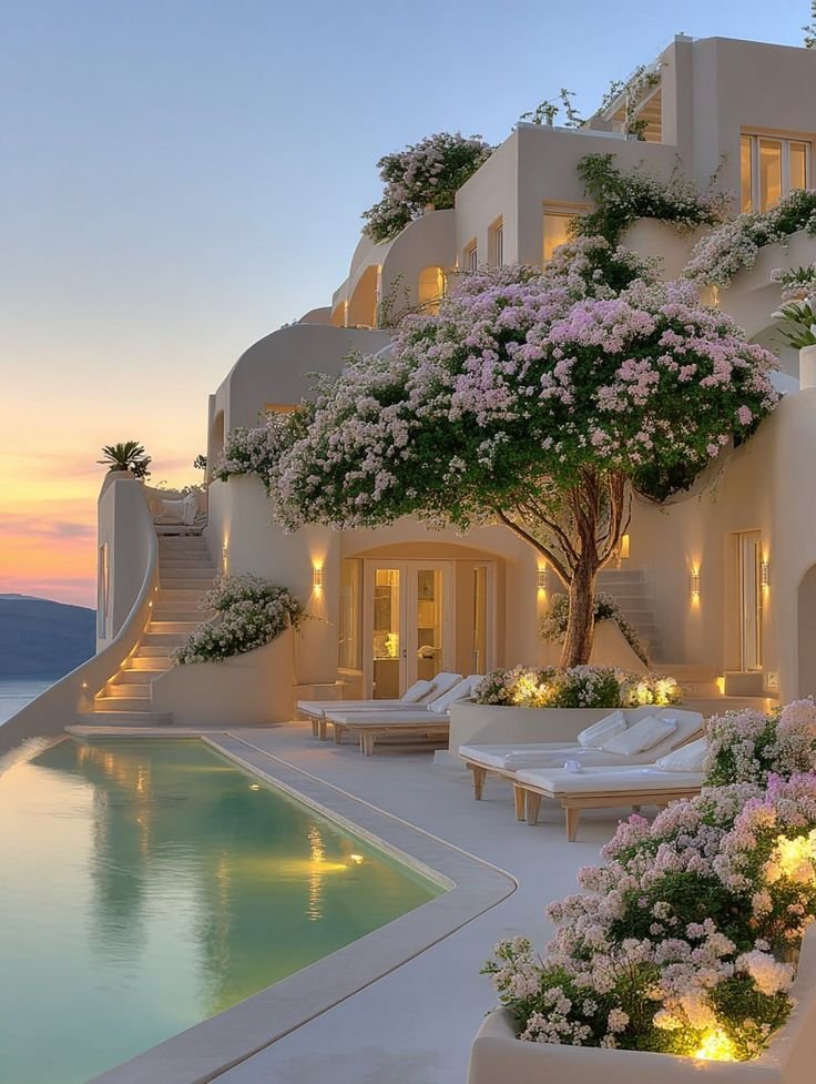 I_love_family1's tweet photo. Amazing Santorini nights 🇬🇷 https://t.co/78aaZGetXy