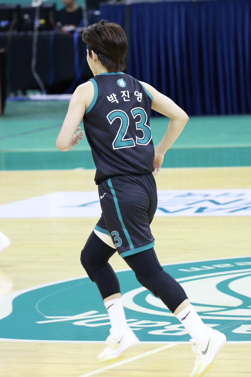 onbasket_'s tweet photo. 농구의계절이다가온다!!!♡ #박진영 https://t.co/4YjsdZvvlW