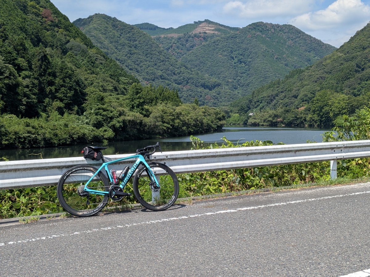 R_TanakaP's tweet photo. おかやまけん #ロードバイク #roadbike #ビアンキ #bianchi #ridebianchi #サイクリング #cycling #infinitocv https://t.co/PtjRWEw4aH