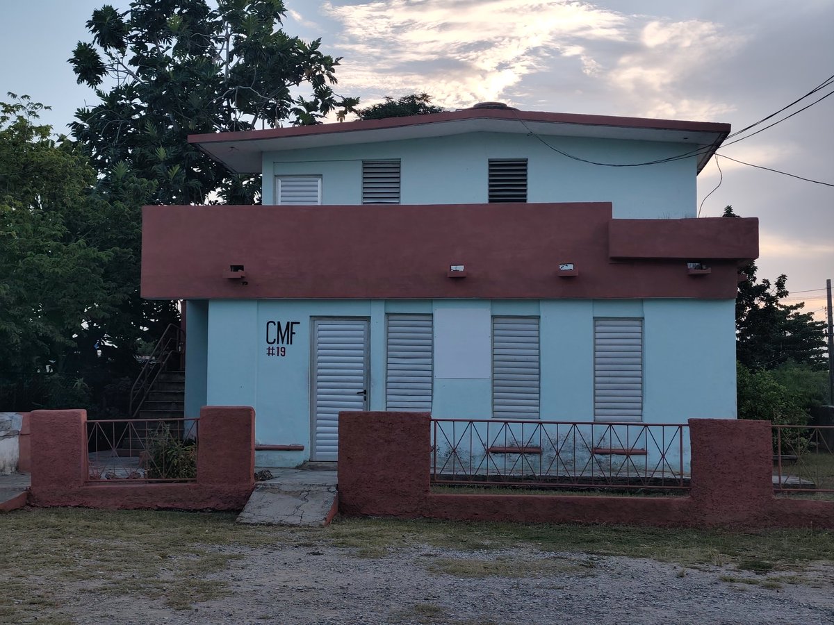 rlicea_mojena's tweet photo. Visitamos la Zona de Defensa 400111 del poblado "Julio Antonio Mella", evaluamos el completamiento de todas sus estructuras, su elevada preparación combativa, y la transformación de la comunidad con participación popular #LaPatriaSeDefiende #IslaDelaJuventud #SentirPinero https://t.co/uG9G1biF74