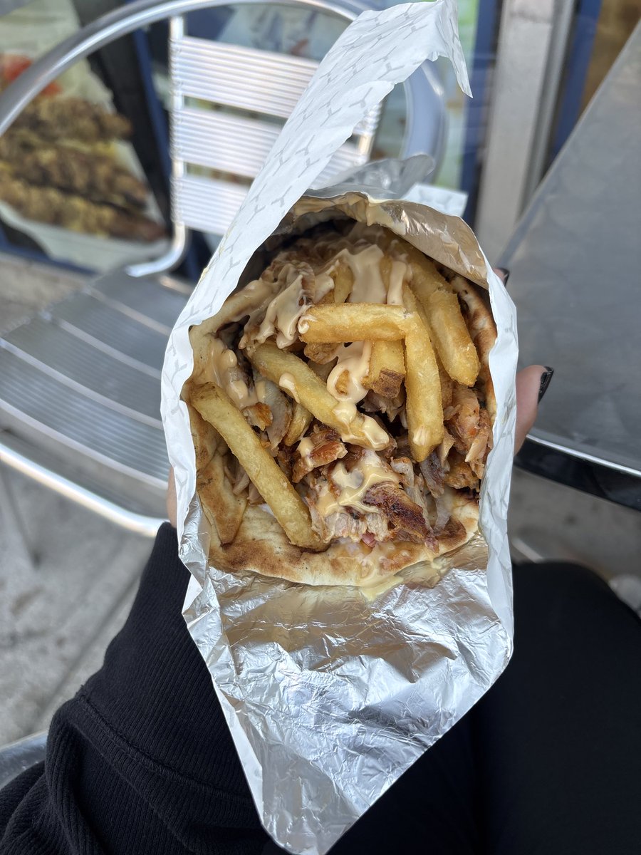 TR1CKCARDS's tweet photo. ate this today i'm going to fucking blow up #worthit https://t.co/HiTd4DcAwO