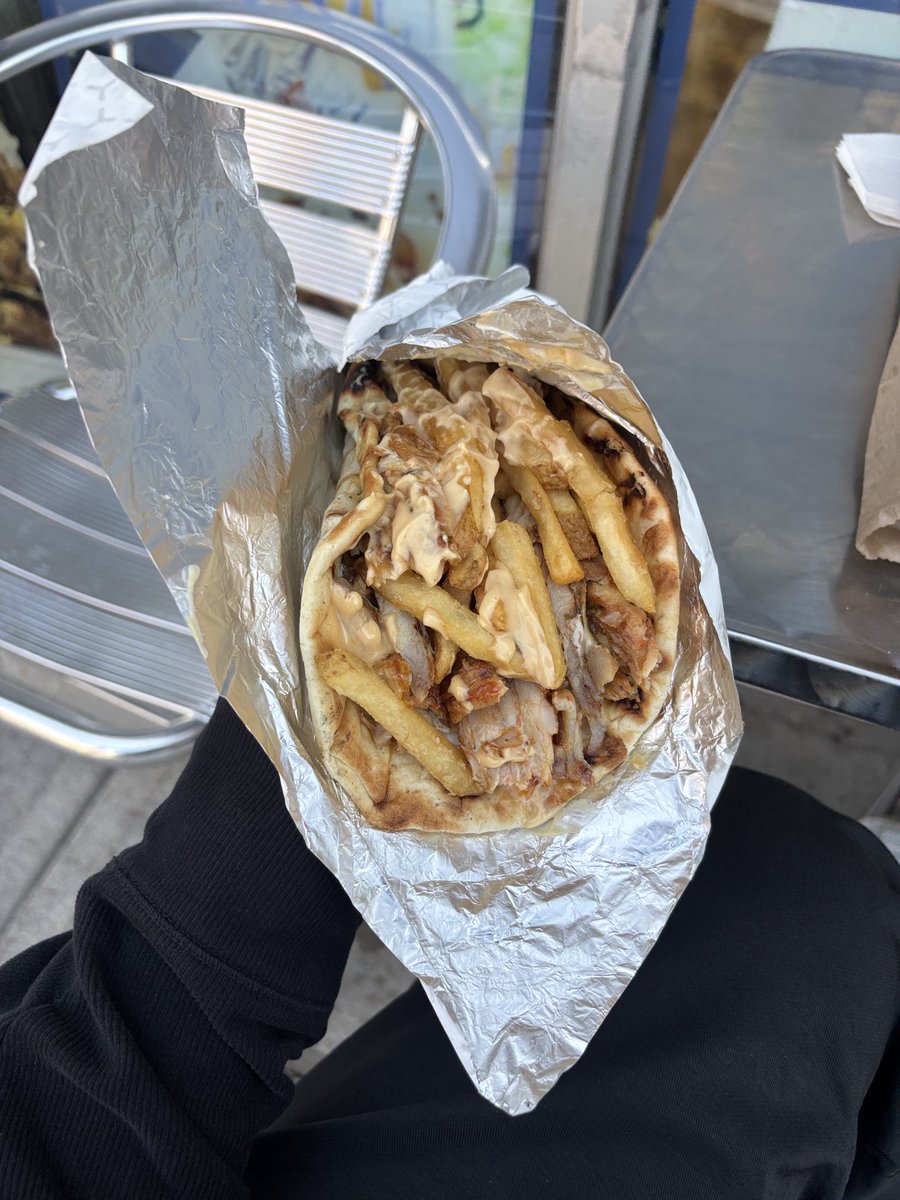 TR1CKCARDS's tweet photo. ate this today i'm going to fucking blow up #worthit https://t.co/HiTd4DcAwO