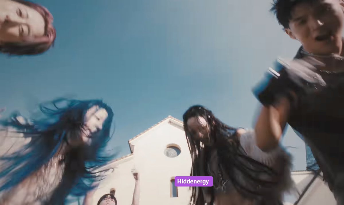 hiddenergy's tweet photo. Honestly I can't stop watching this video they're having sooooo muchhh fuuuun ๐๐ฅณ
#KARD #BackToLife #BackToLife_favoritecut https://t.co/PPGslsr6yw