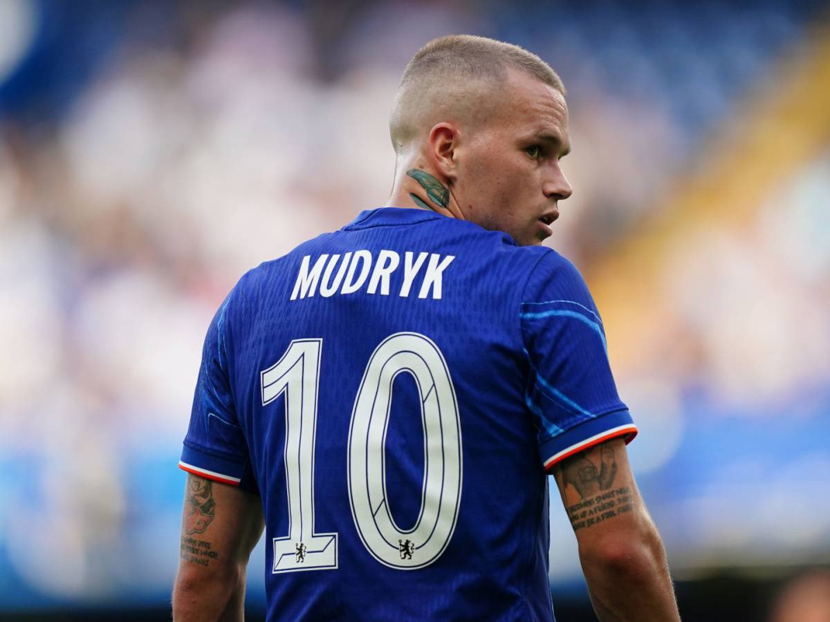 jgonzalezsvq's tweet photo. Mykhaylo Mudryk termina su sanción tras 4 años y podrá regresar a los terrenos de juego 🔙✅

Jugador muy interesante el ucraniano, que tuve grandes años en Ucrania pero no se adaptó del todo al Chelsea 🤝

Le buscarán salida seguramente como cesión, ¿si fueras el Sevilla te probarías? 🕵🏼‍♂️

(no es información, es simplemente un comentario que os lanzo) ‼️