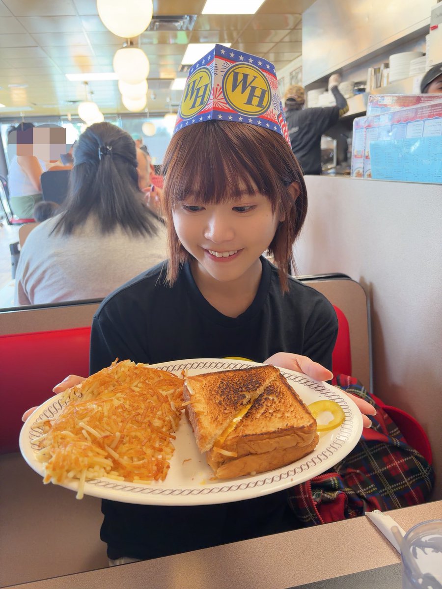 yura_burstgirl's tweet photo. OHAPICO ~🌞🧇in JAPAN🇯🇵
8月もみんなが毎日ワンツーSmileできますように✨ https://t.co/uHpJVoA9Q3