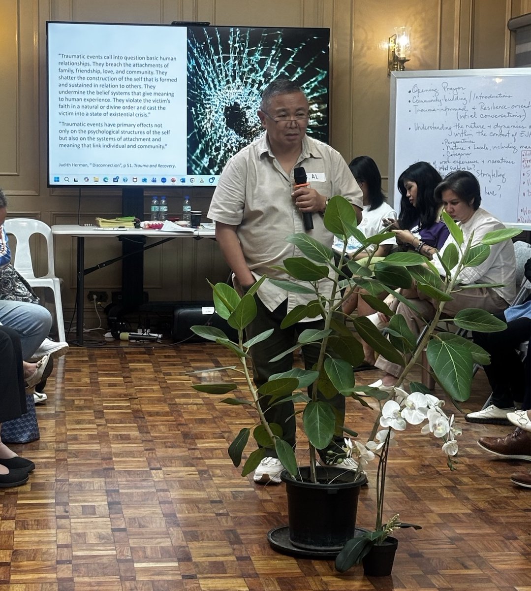 truthcommPH's tweet photo. TRAUMA-INFORMED WORKSHOP

The Truth Commission held a workshop on July 28 for care providers of victims and survivors of the “drug war.” The care providers are individuals and civil society groups who have been at the forefront in providing assistance, trauma-informed care and https://t.co/8MjTzNbRVi