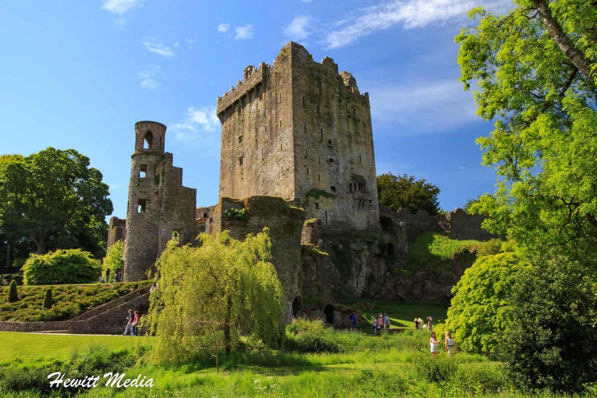 WanderLust1280's tweet photo. The Perfect 14-Day Ireland Travel Itinerary
For many travelers, visiting Ireland and Northern Ireland is a dream trip. Before planning your trip, make sure you check out my Perfect 14-Day Ireland Itinerary to help you plan your trip.
https://t.co/HL8IQESbSd
#ExploreIreland #TravelGoals #TravelItinerary #IrelandRoadTrip #DiscoverIreland