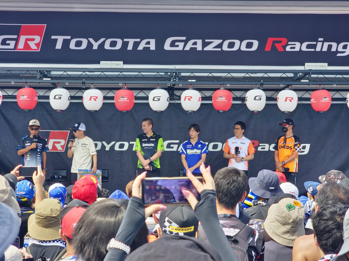Tourney_19's tweet photo. 監督トークショー相変わらず凄かった👏
#SUPERGT https://t.co/qeiTH84eoG