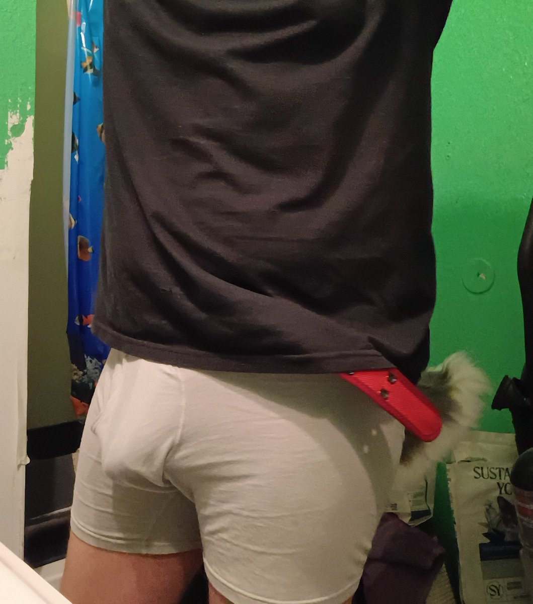 DriftxAD's tweet photo. What do you think about my tail?

#furry #furryAD #nsfw #murrsuit https://t.co/rU4r0GBnfD